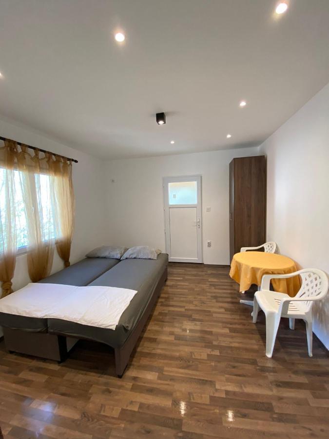 Apartmani Lala 2 Canj Exterior photo